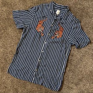 Striped shirt with tiger print